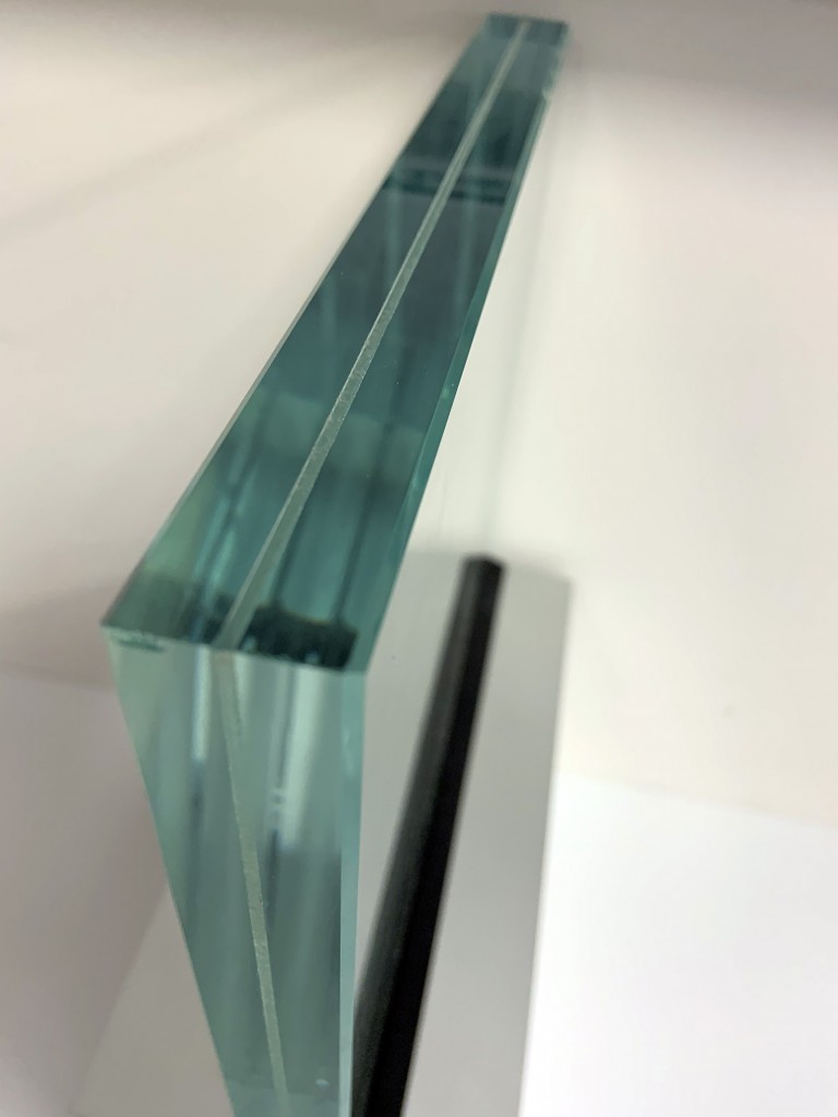 Laminated glass